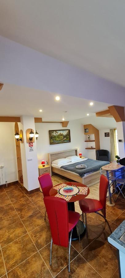 Apartamento Casa Aryan Sînpetru Exterior foto