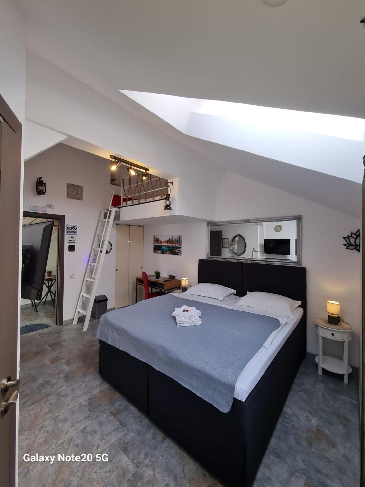 Apartamento Casa Aryan Sînpetru Exterior foto